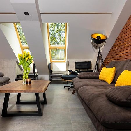Industrial-Style 2Bd Loft With Parking Spot By Flat Mаnager Appartement Plovdiv Buitenkant foto