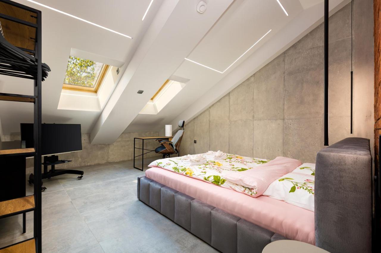 Industrial-Style 2Bd Loft With Parking Spot By Flat Mаnager Appartement Plovdiv Buitenkant foto